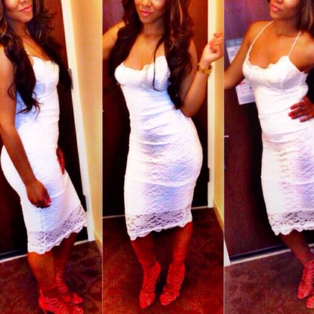 White Lace Body con Dress